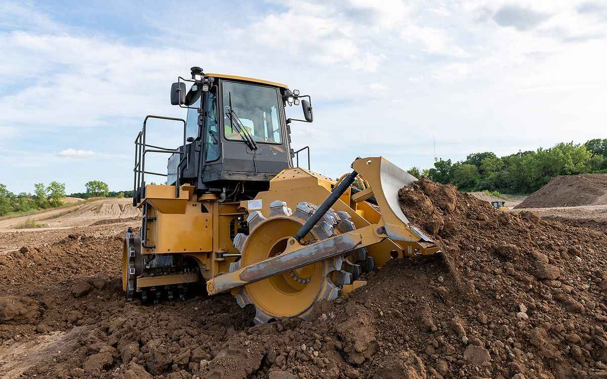 Cat’s 815 Soil Compactor Cuts Costs With New Tech