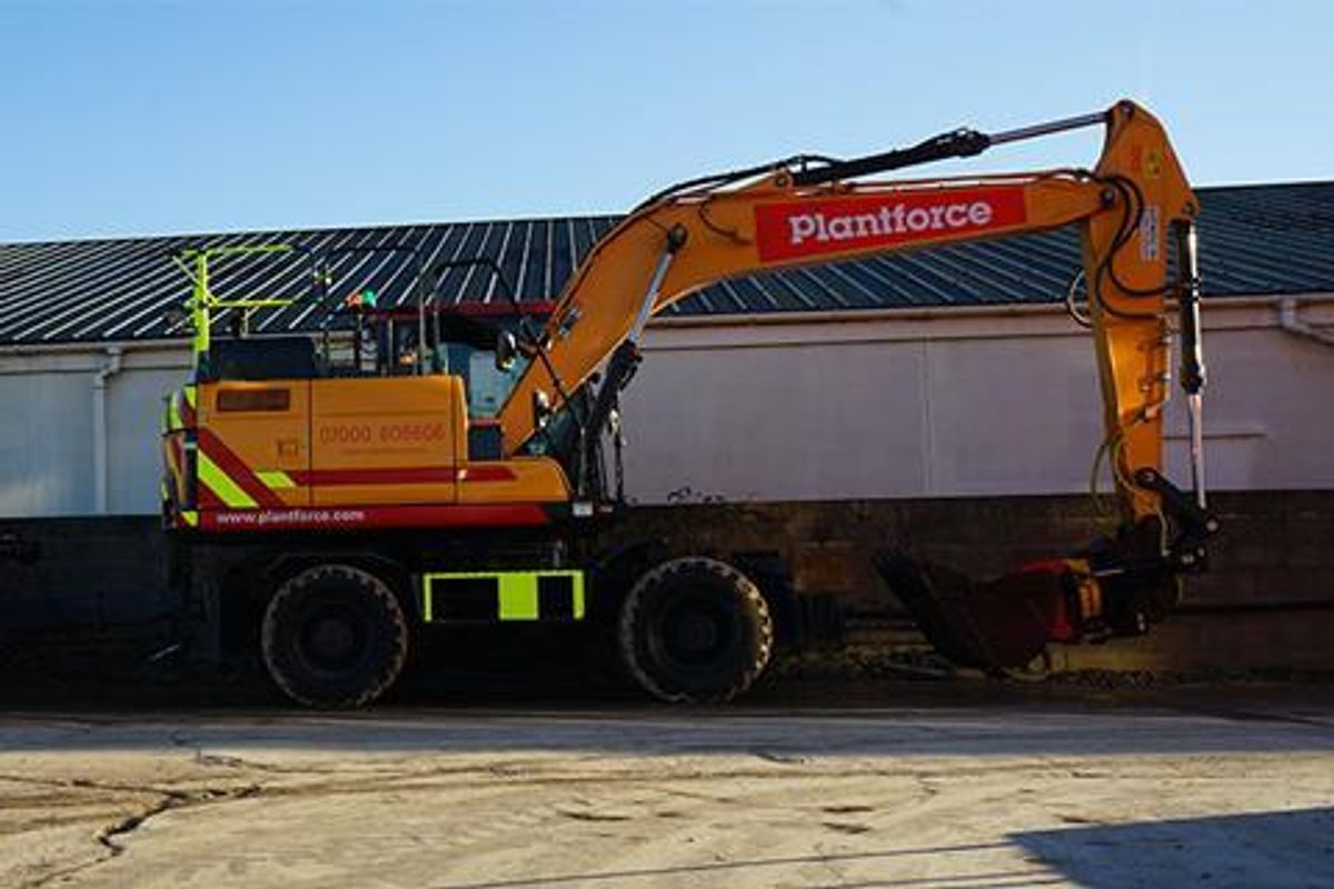 Plantforce Adds Super Safe Hyundai Excavator