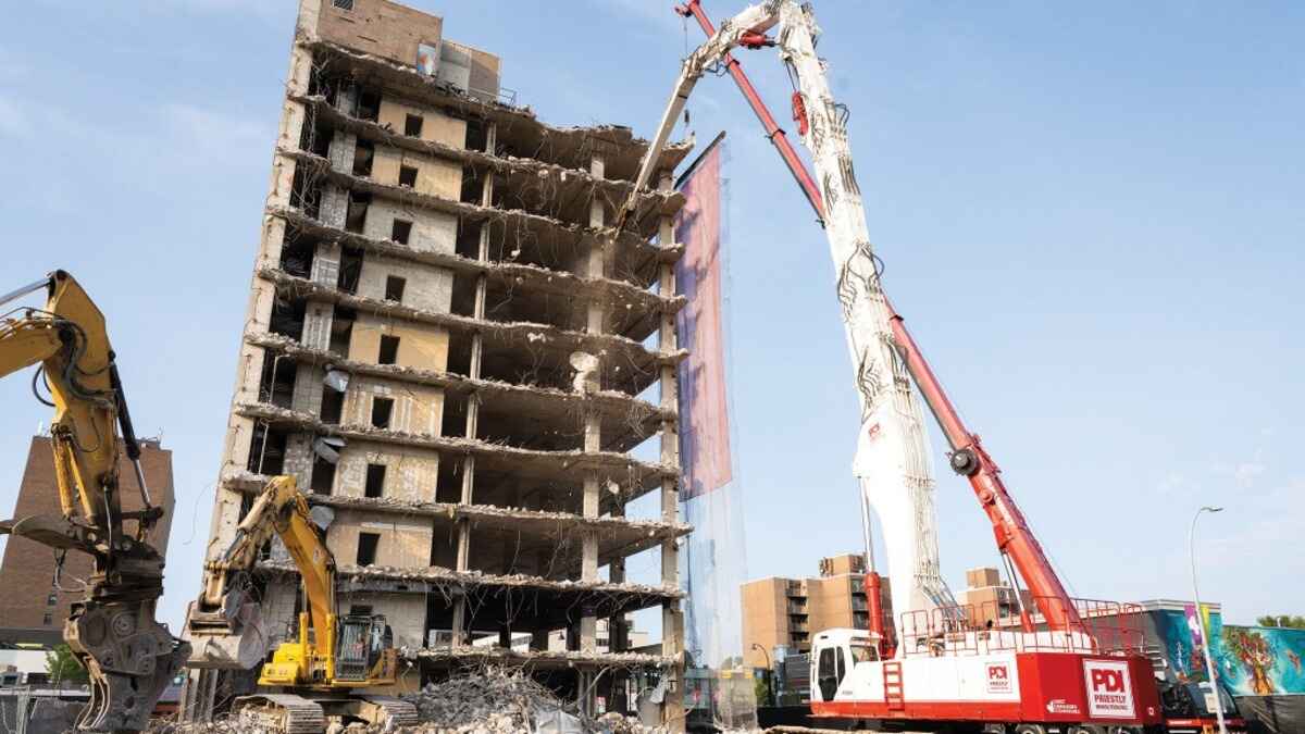 Priestly Demolition Deploys Massive KOBELCO Demolition Excavator On Downtown Calgary Project