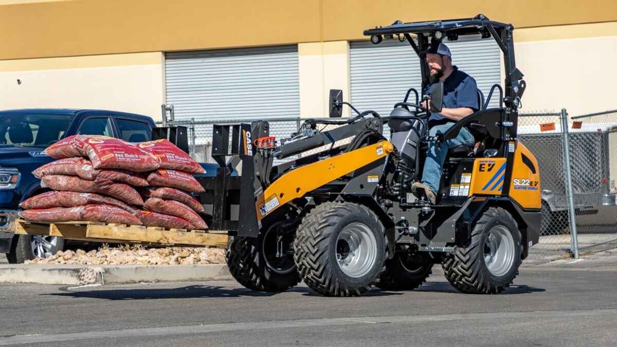 Small Articulated Loaders From CASE To Feature Seven Models, Including Electric Options