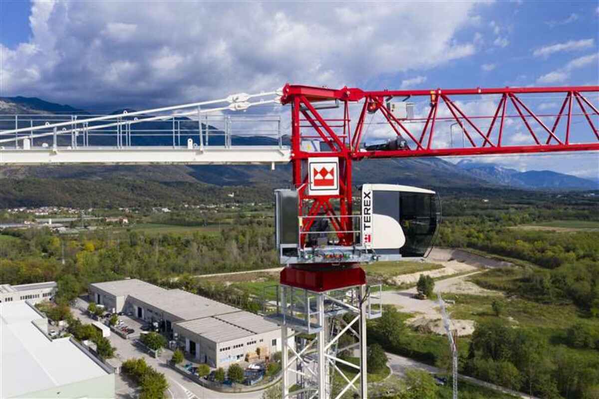 Terex Adds Strong New 12 Tonne Flat Top Tower Crane