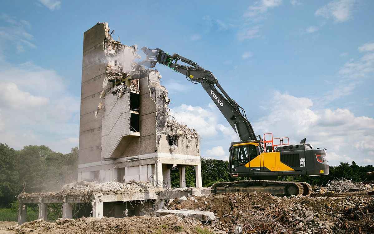 Volvo CE Introduces Purpose-Built EC380E Demolition Excavator