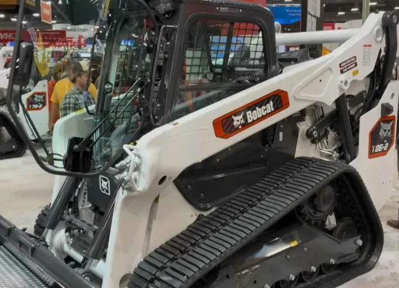 Bobcat-Reveals-17-New-Skid-Steers-CTLs-and-Choice-of-Classic-Or-Pro