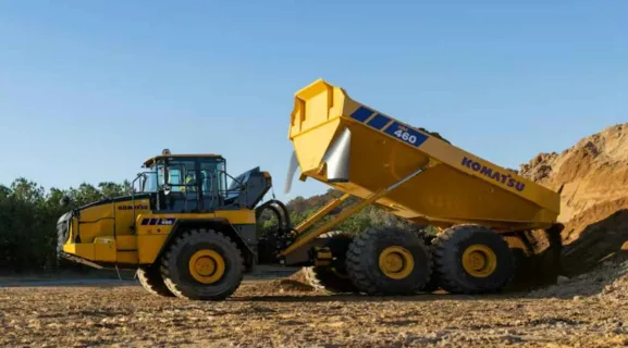 Komatsu-Packs-New-ADT-With-More-Payload-Better-Fuel-Efficiency
